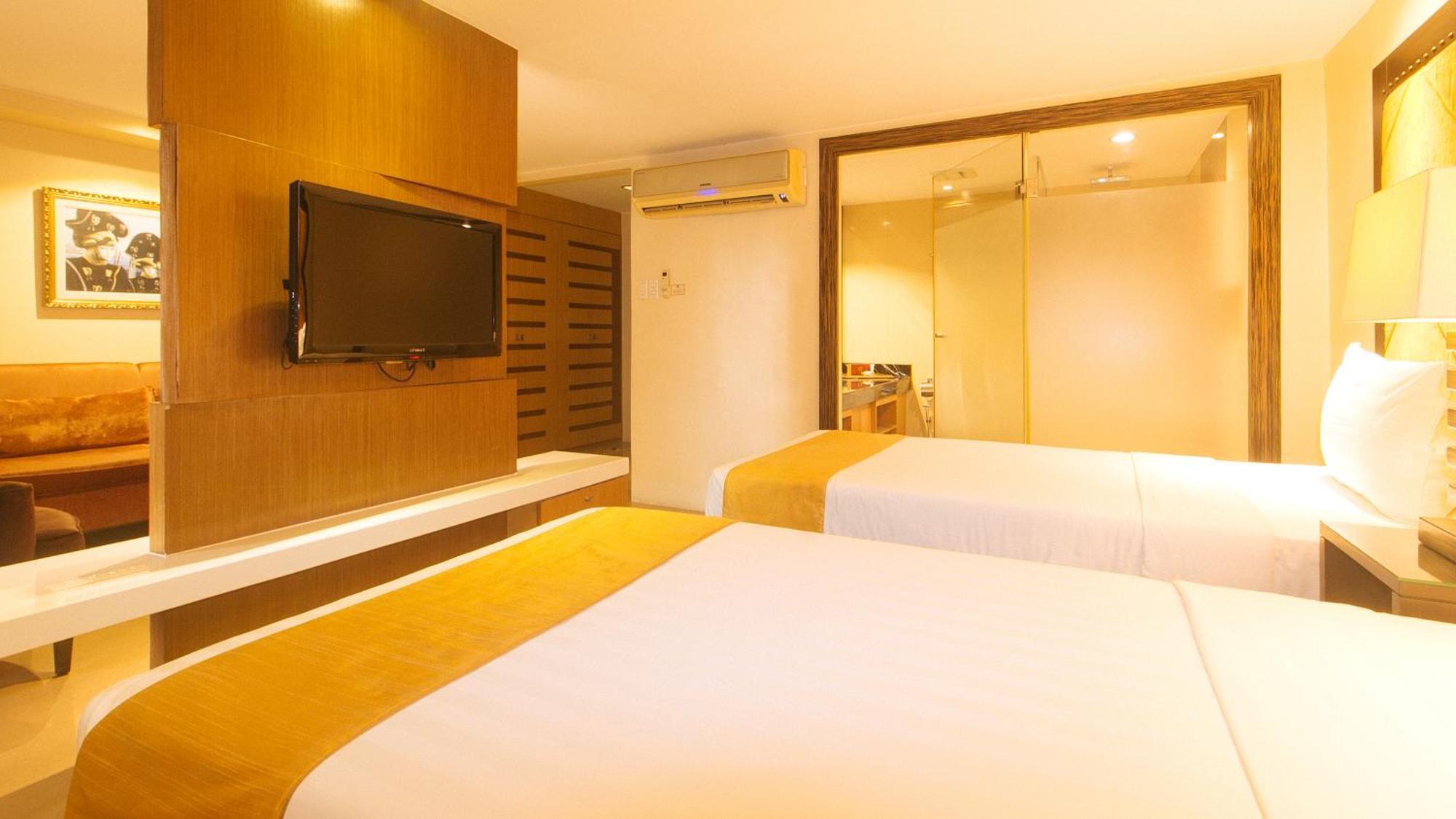 Torre Venezia Suites Кесон-Сити Экстерьер фото
