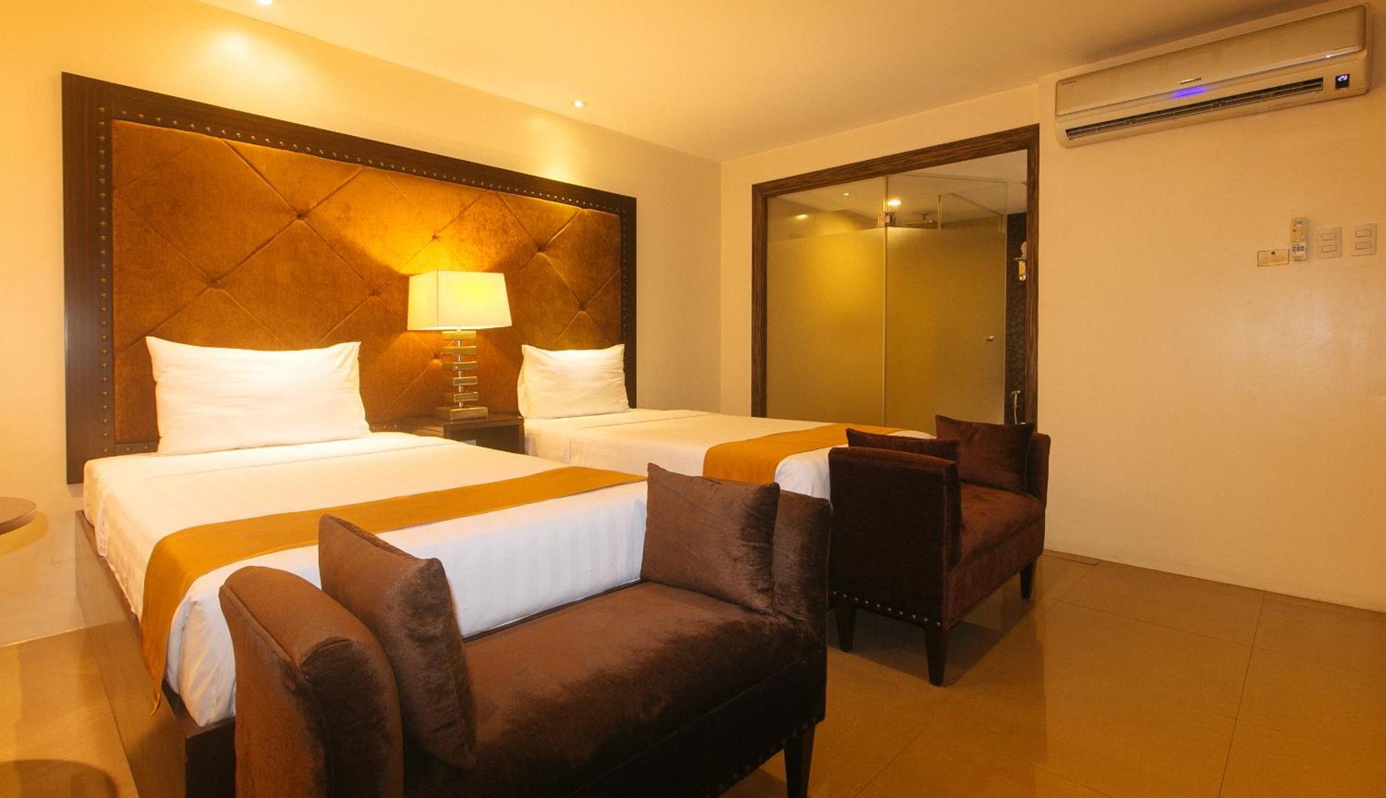 Torre Venezia Suites Кесон-Сити Экстерьер фото