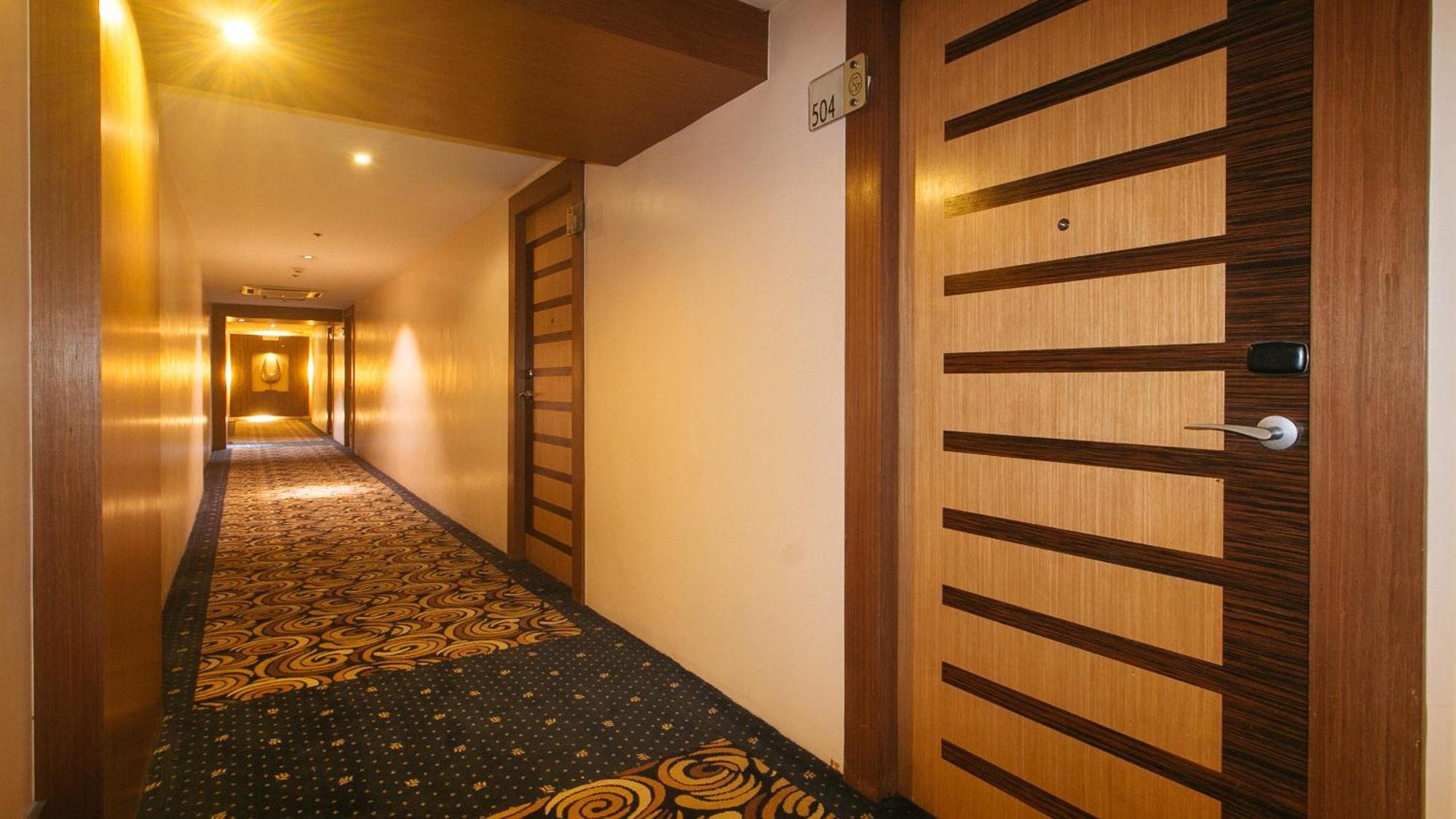 Torre Venezia Suites Кесон-Сити Экстерьер фото