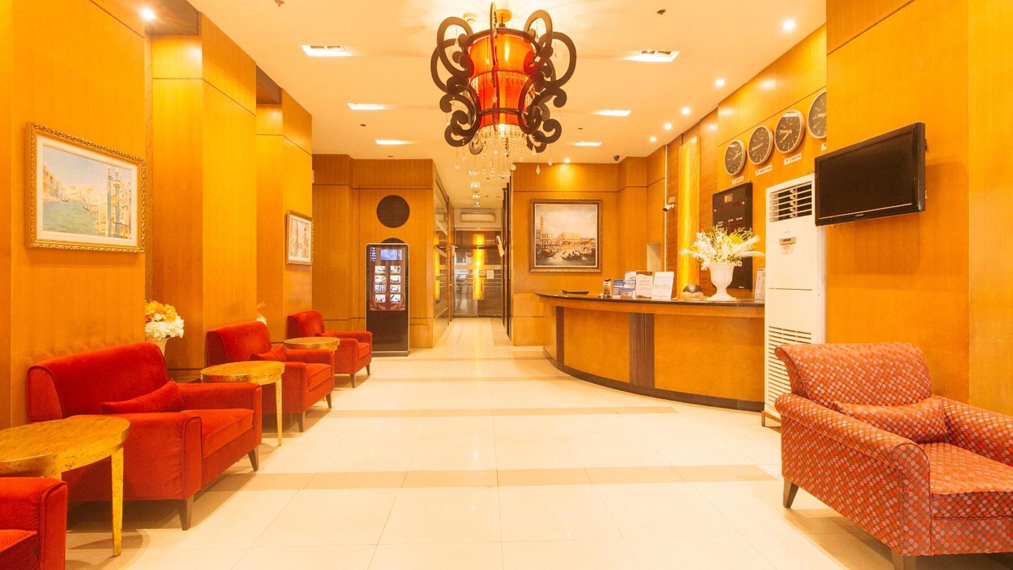 Torre Venezia Suites Кесон-Сити Экстерьер фото